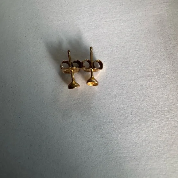 Wwake Wisp Collection Bowl Earrings (small) - Picture 10 of 13